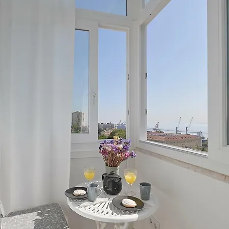 Апартаменты Myplacelisbon - Tagides River View